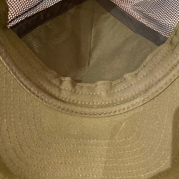 Nike Throwback Classic Trucker Hat - Picture 4 of 4